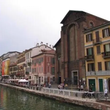 Nice Flats In The Center City Navigli District