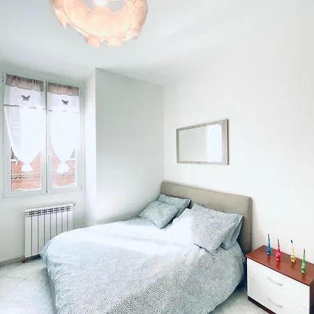 Nice Flats In The Center City Navigli District Milan